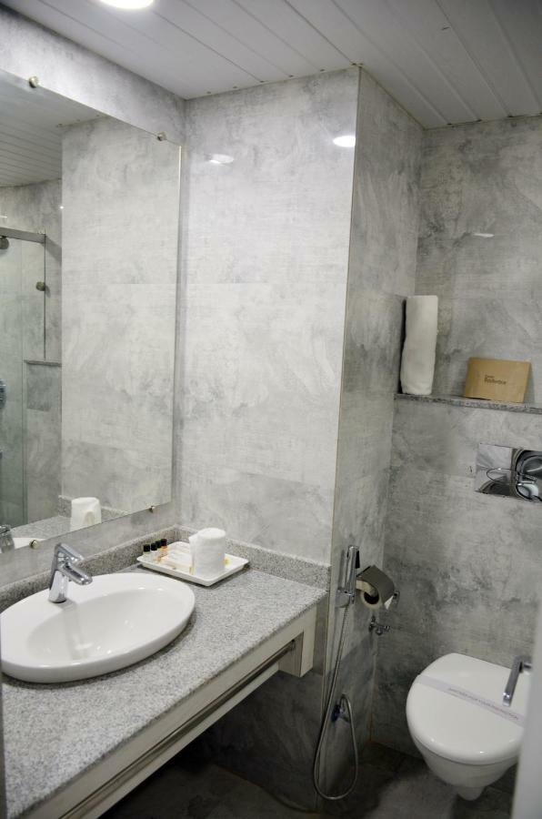 Hotel Radiance Барейли Екстериор снимка