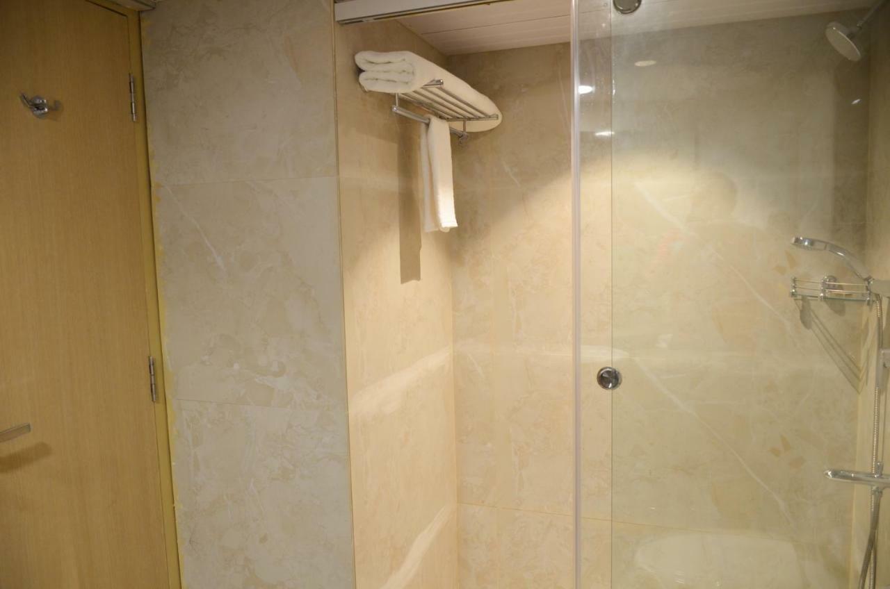 Hotel Radiance Барейли Екстериор снимка